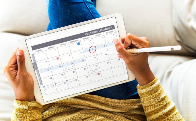 Organized co-parenting with shared calendar.